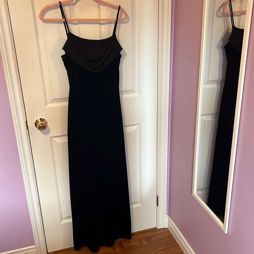 Beautiful velvet ONYX Nite black velvet dress.